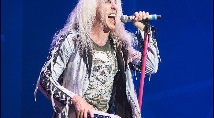 Dee Snider Argues Robert Plant, Ronnie James Dio Weren't 'Great Frontmen'