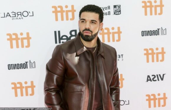 Drake Brags About Privilege of Having Access to ‘Clean’ Private Bathrooms in Bizarre Post
