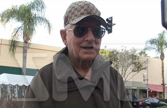 Frederic Prinz von Anhalt Says He Lost Finger in Car Accident