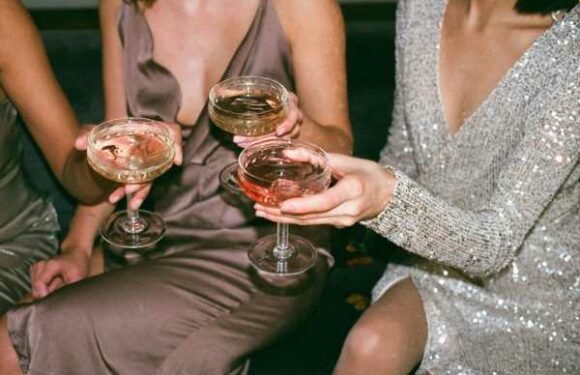 Going ‘damp’ instead of dry is about ‘improving your relationship with alcohol’