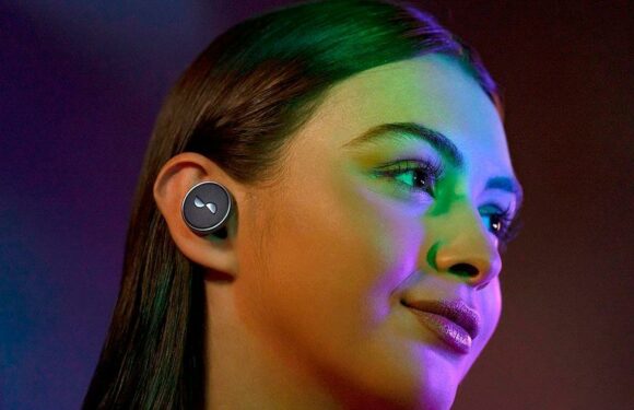 Hi-fi quality AI earphones are designed to tailor music to your hearing