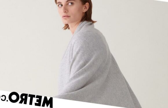 If you want to look and feel rich this luxe wrap will have everyone fooled