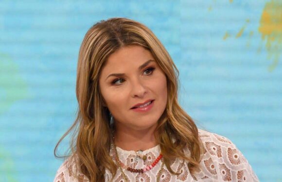 Jenna Bush Hager points out co-stars fashion choice on the show