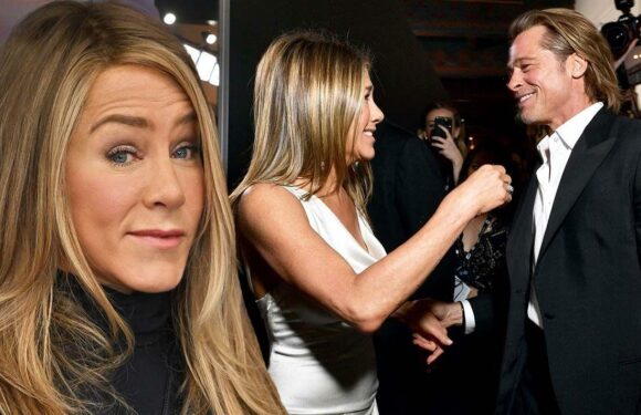 Jennifer Aniston backs off friendship with ex Brad Pitt