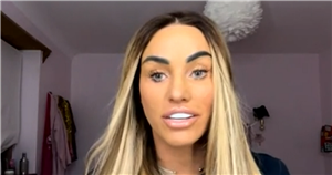 Katie Price hit with technical issue as TV host blames her ‘sparkling teeth’
