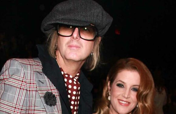 Lisa Marie Presley's Ex-Husband Michael Lockwood on 'Incomprehensible' Death, Twin Daughters