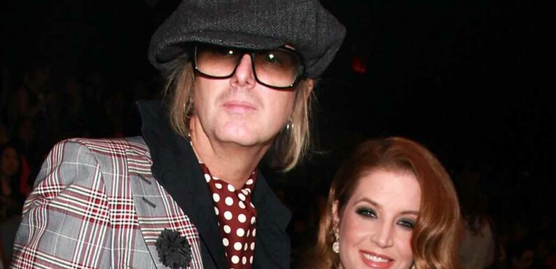 Lisa Marie Presley's Ex-Husband Michael Lockwood on 'Incomprehensible' Death, Twin Daughters