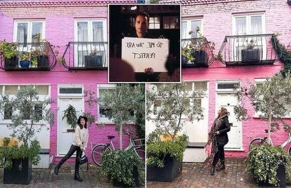 Love Actually fans taking selfies plague street made famous by movie