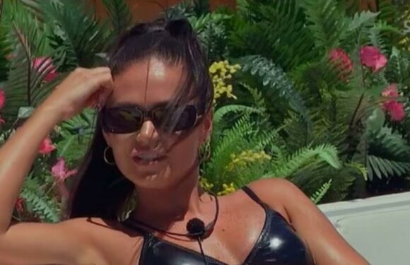 Love Islanders battle blustery winds in villa as fans say strap down the furniture