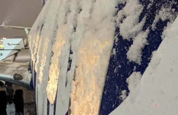 Manchester airport CLOSED live: Heavy snow brings chaos to flights | The Sun