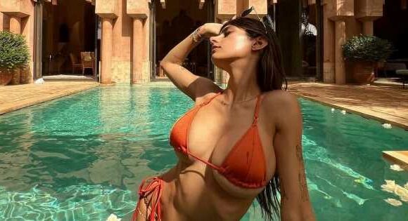 Mia Khalifa fans declare ‘we’re not worthy’ as she treats them to bikini pics