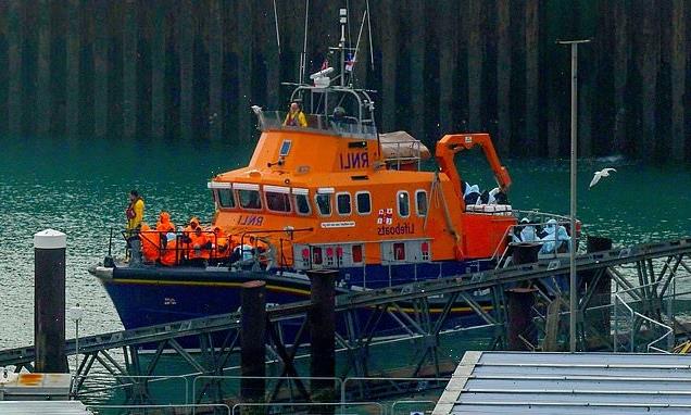 Migrants who arrive on cross-Channel dinghies to face 'rapid removal'