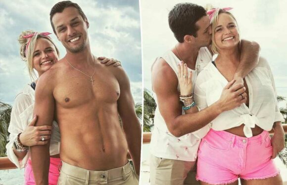 Miranda Lambert posts shirtless pic of Brendan McLoughlin on anniversary