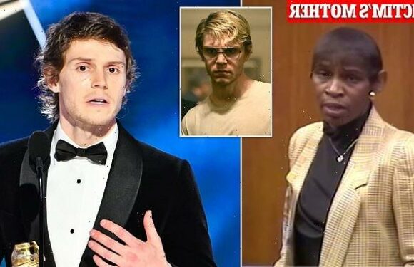 Mother of one of Dahmer's victims slams Evan Peters' Golden Globes win