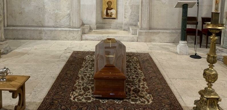 Pell’s wooden casket lies in state as his posthumous attack on Pope overshadows funeral