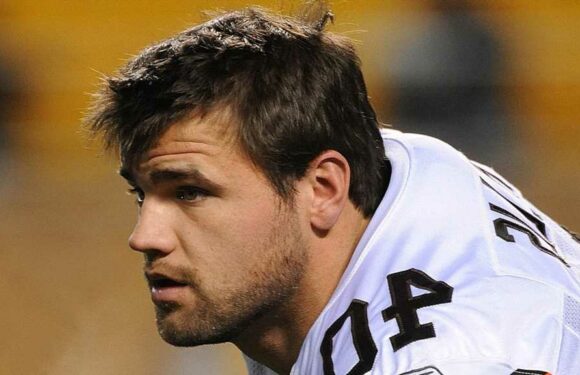 Peyton Hillis Off Ventilator, 'On Road To Recovery' After Swimming Accident, GF Says