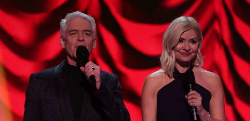 Phillip Schofield issues warning to Dancing on Ice fans as skate off is scrapped