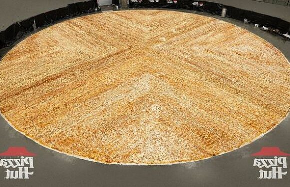 Pizza Hut breaks the Guinness World Record for BIGGEST ever pizza