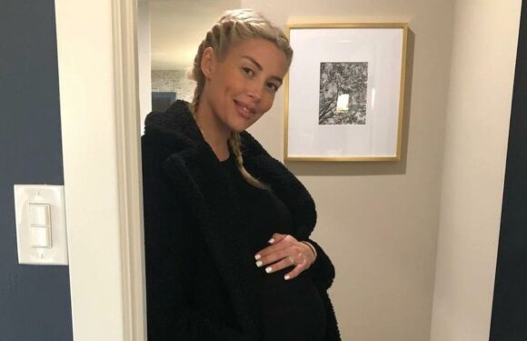 Pregnant Heather Rae El Moussa Turns to Acupuncture to Induce Labor