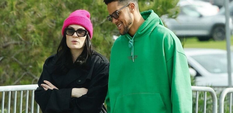 Pregnant Jessie J enjoys stroll with rarely seen boyfriend after announcing sweet news