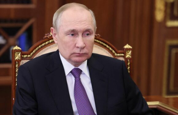 Putin breaks ‘ceasefire’ as Ukraine brands Christmas truce a cynical ploy