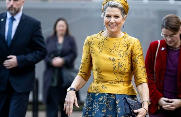 Queen Máxima likes to wear her orange engagement ring on both hands