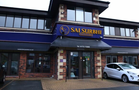 Restaurant owner savagely hits back at TripAdvisor complaint over 15 minute wait