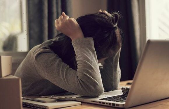 Study pinpoints precise time office workers are least productive