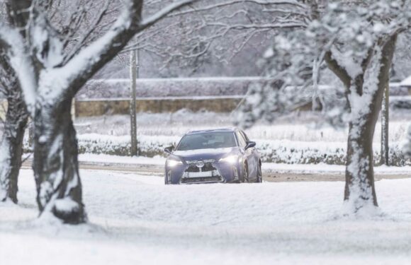 UK weather: Heavy snow sparks amber warning as Met warns of massive travel delays and power cuts | The Sun