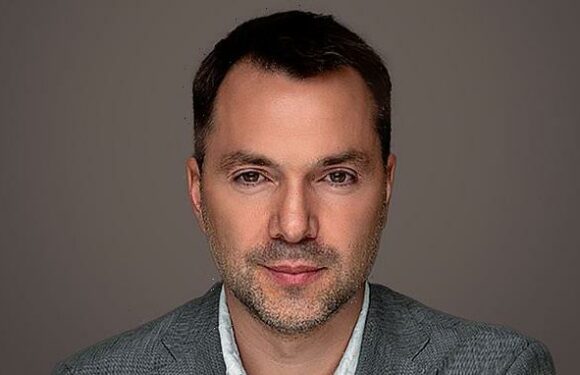 Zelensky adviser quits after claim about deadly Russian missile