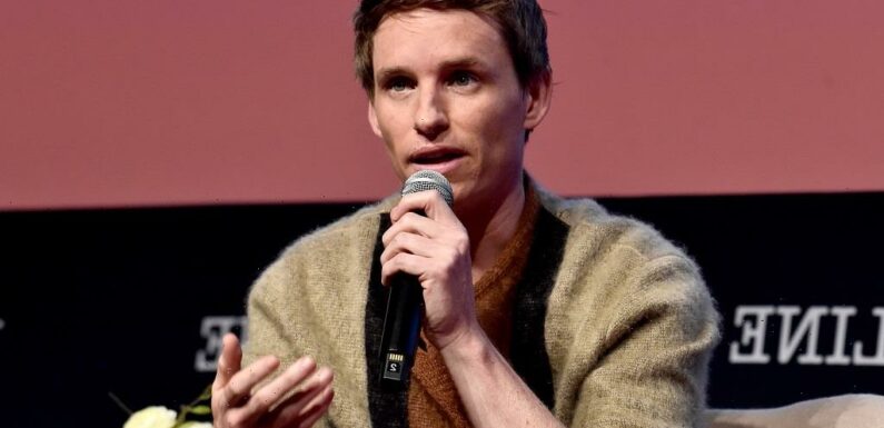 ‘The Good Nurse’ Star Eddie Redmayne On Playing A Subtle Serial Killer, Coming Of Age As A Member Of The Brit Pack, And The Time He & Felicity Jones Had A Brush With Death In A Hot Air Balloon