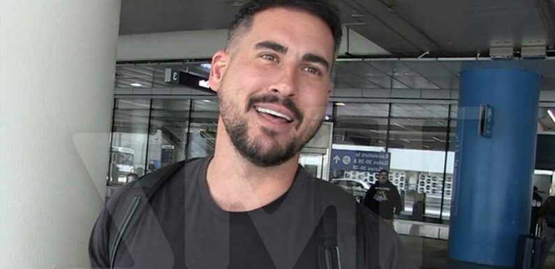 'Bachelorette' Star Josh Murray Pumped for New Senior 'Bachelor' Show