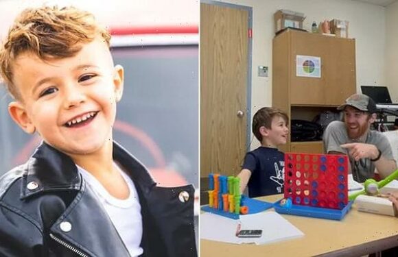 4-year-old hears family for first time after getting cochlear implant