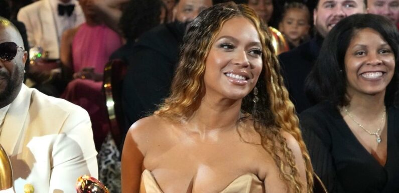 Beyoncé Arrives Fashionably Late to the Grammys in a Plunging Corset Gown