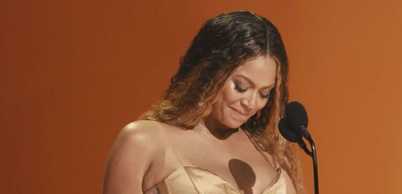 Beyoncé tearful as she breaks Grammy record after missing red carpet
