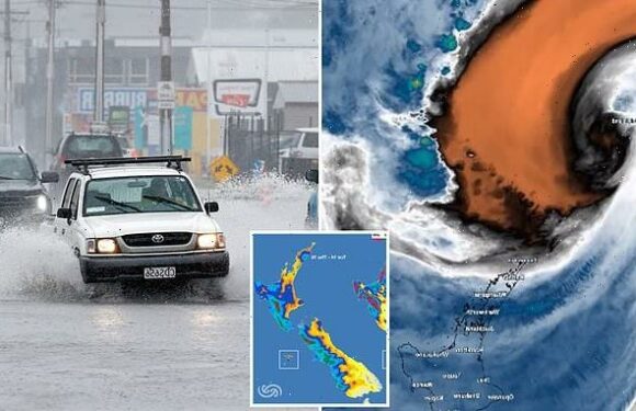 Cyclone Gabrielle prepares to smash New Zealand