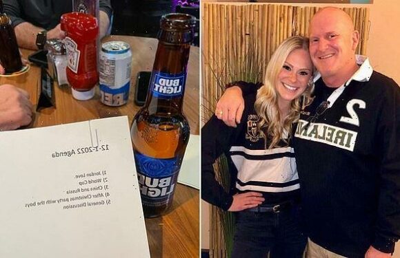Dad's incredible 'discussion' agenda for bar meetups goes viral
