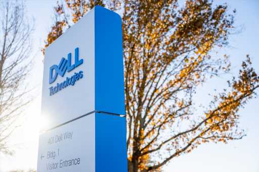 Dell to cut about 6,650 jobs, battered by plunging PC sales