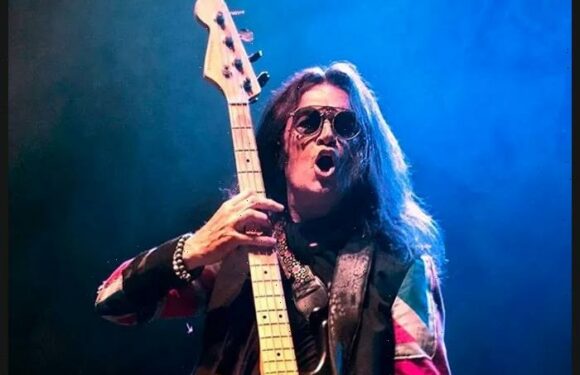 Glenn Hughes Announces Tour Celebrating 50th Anniversary Of Deep Purple's 'Burn'