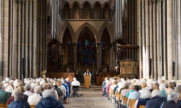 God could be 'non-gendered' in Church of England services