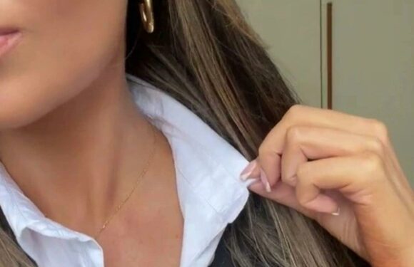 I have the ultimate hack to stop your makeup from transferring onto the neckline of your clothes – it’s so quick & easy | The Sun