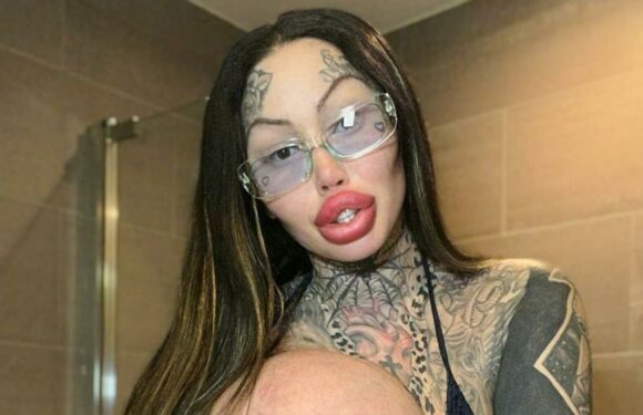 I’m the Uniboob Queen – my 38J implant exploded in one of my 22lb boobs and I'm finally going back to natural | The Sun