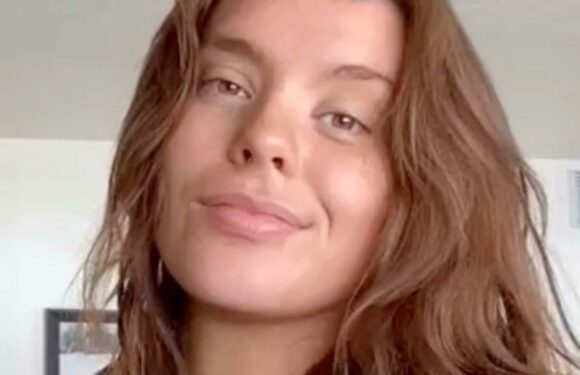 I'm 5'7" and 187lbs – people say I look beautiful, I have a lot of muscle and swear 'bigger bones is a thing' | The Sun