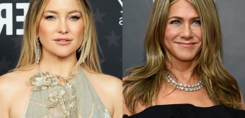 Jennifer Aniston & Kate Hudson Are Fans of This Sustainable Fashion Brand That Shoppers Say Has the ‘Perfect White Tee’