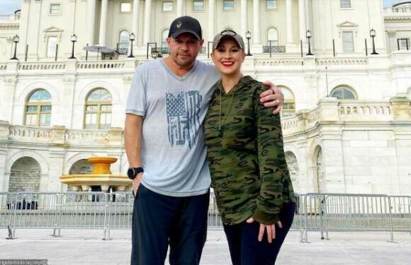 Kellie Pickler’s Husband Kyle Jacobs Dies in Apparent Suicide at Their Nashville Home