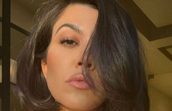 Kourtney Kardashian is doing her best to bring back the ‘Myspace haircut