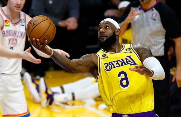 LeBron James Breaks NBA All-Time Scoring Record, Surpassing Kareem Abdul-Jabbar