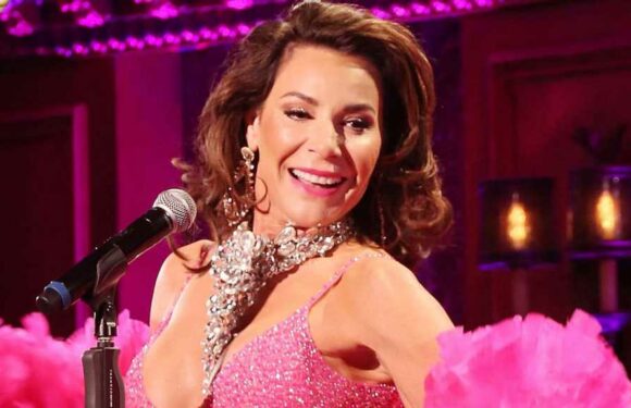 Luann de Lesseps Says Fan Vomited on Her at Show, Dorinda Kicked Out