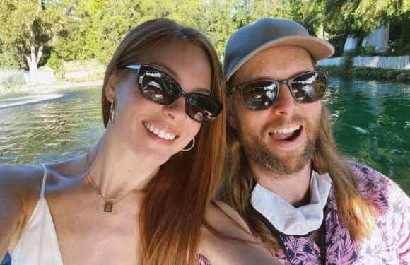 Maroon 5s James Valentine Elopes With Fiancee Alexis Novak