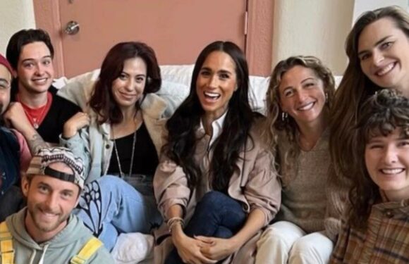 Meghan wows in classic Californian look with Princess Dianas watch